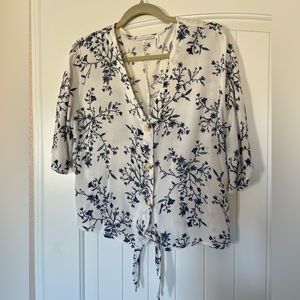 Stitch fix- LUQ front tie shirt